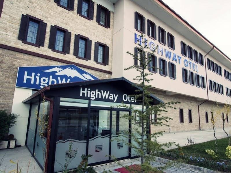 HIGHWAY HOTEL