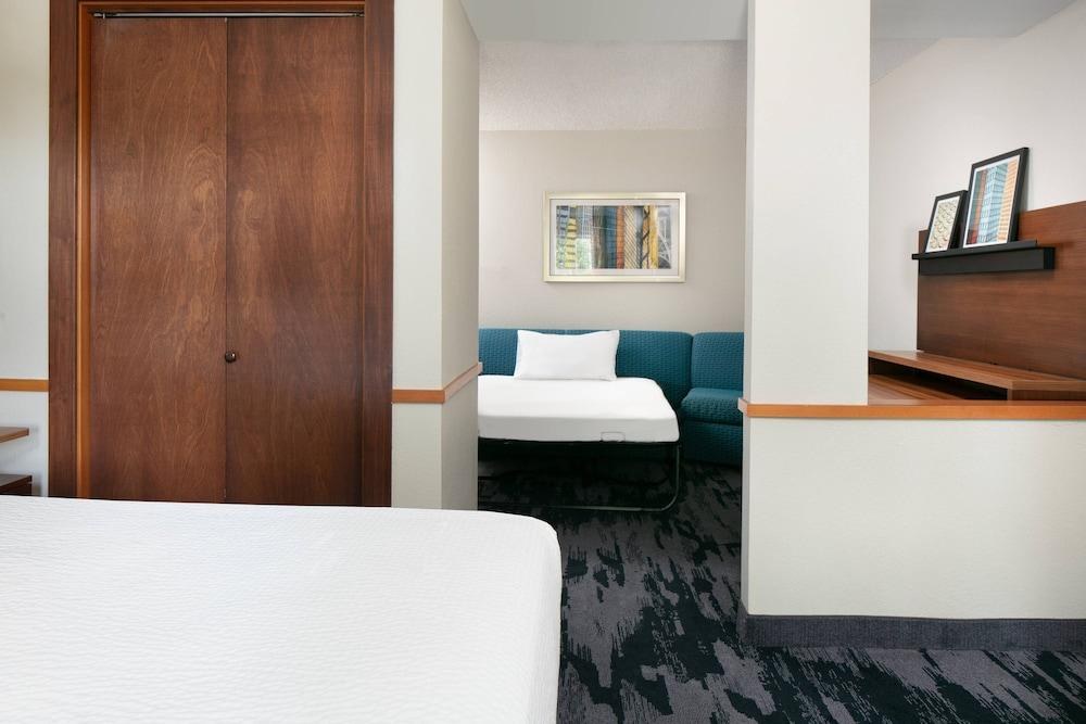 FAIRFIELD INN  SUITES TULSA CENTRAL photo 1