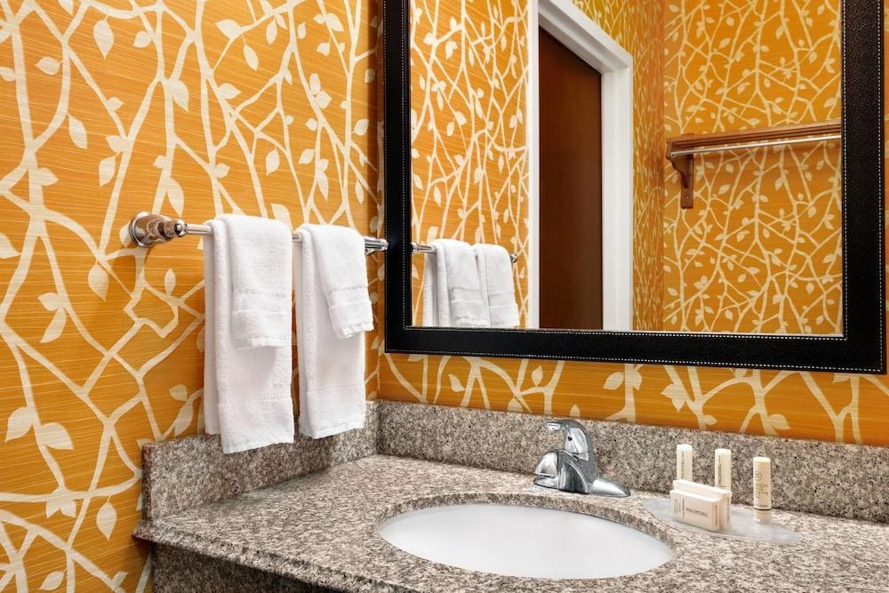 FAIRFIELD INN  SUITES TULSA CENTRAL photo 3