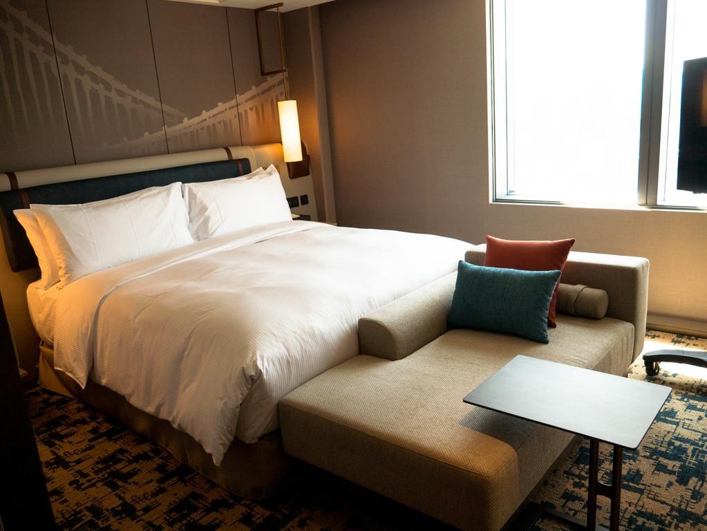 Hilton Taipei Sinban photo 1