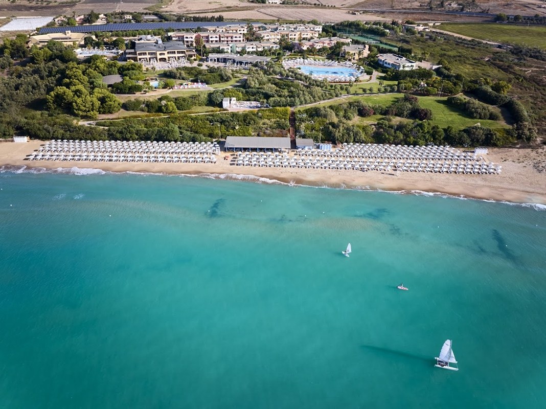 SERENUSA RESORT