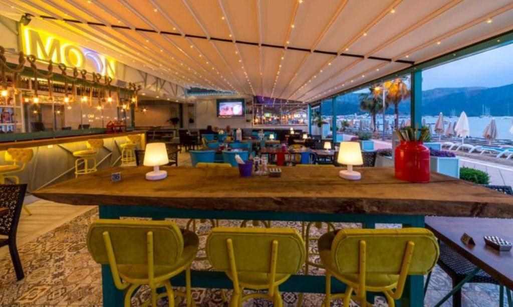 HONEYMOON BEACH HOTEL photo 4