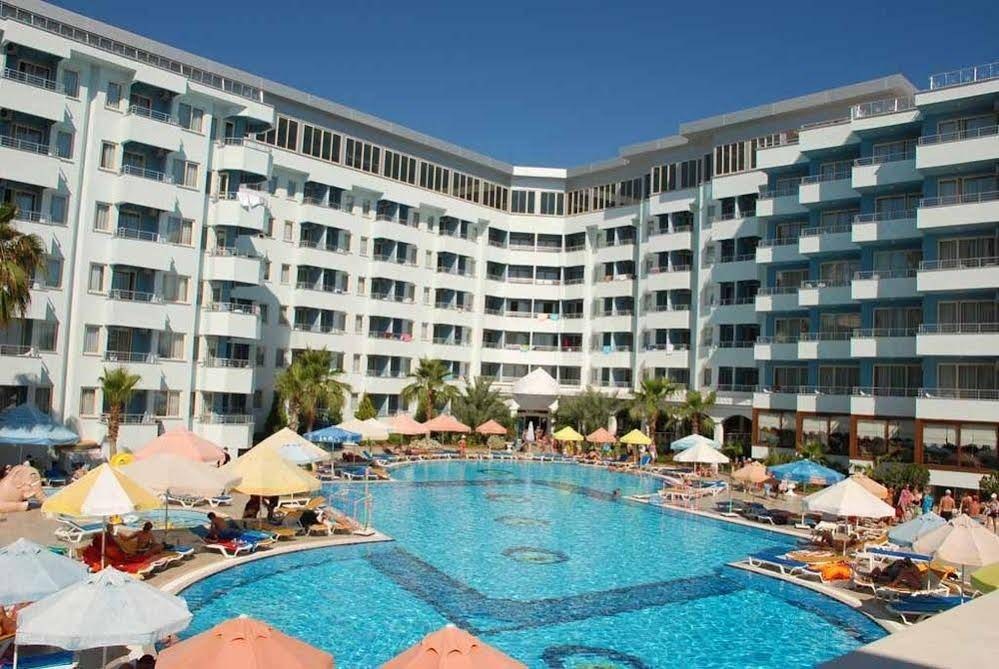 SENZA GRAND SANTANA HOTEL