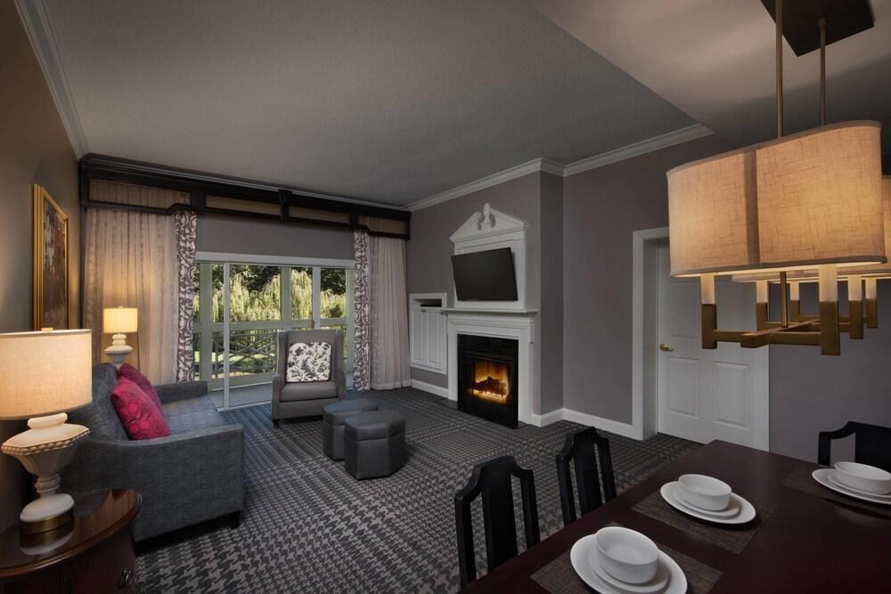 MARRIOTT'S MANOR CLUB AT FORD'S COLONY