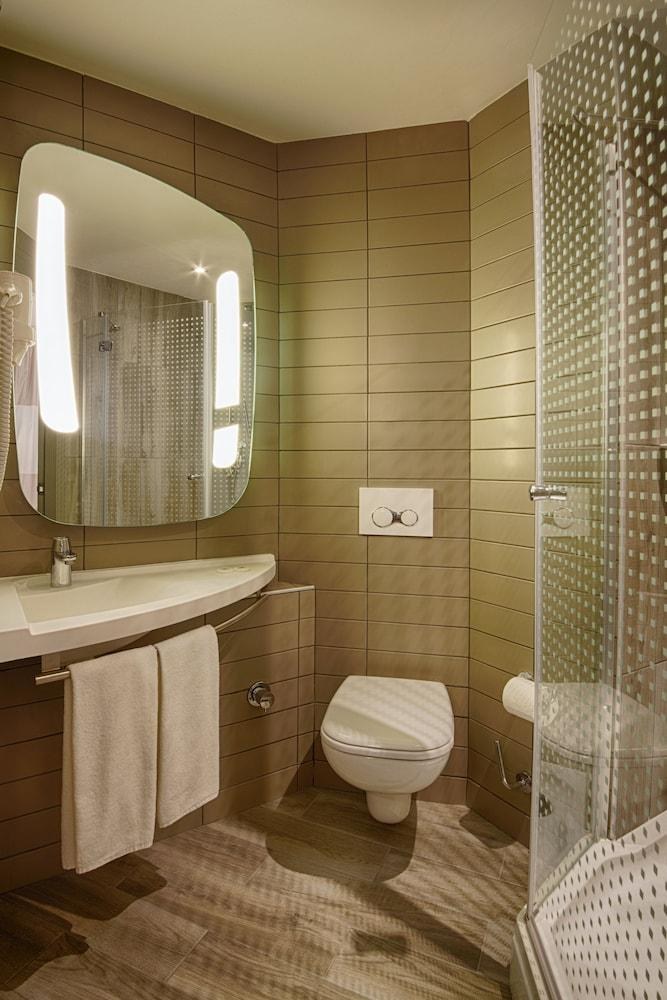 IBIS ISTANBUL TUZLA HOTEL photo 2