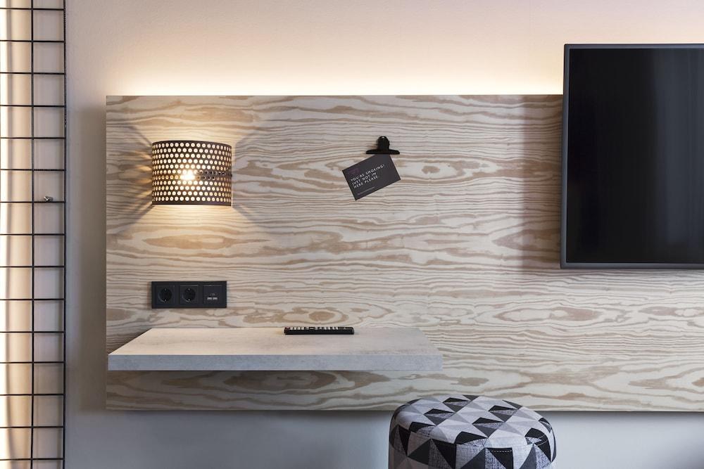 MOXY DUESSELDORF SOUTH photo 2