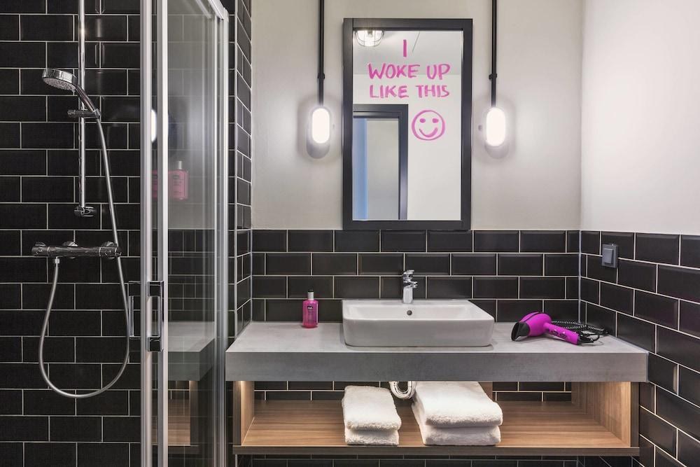 MOXY DUESSELDORF SOUTH photo 3