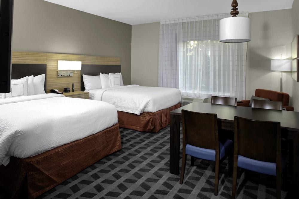 TOWNEPLACE SUITES ALBANY photo 2