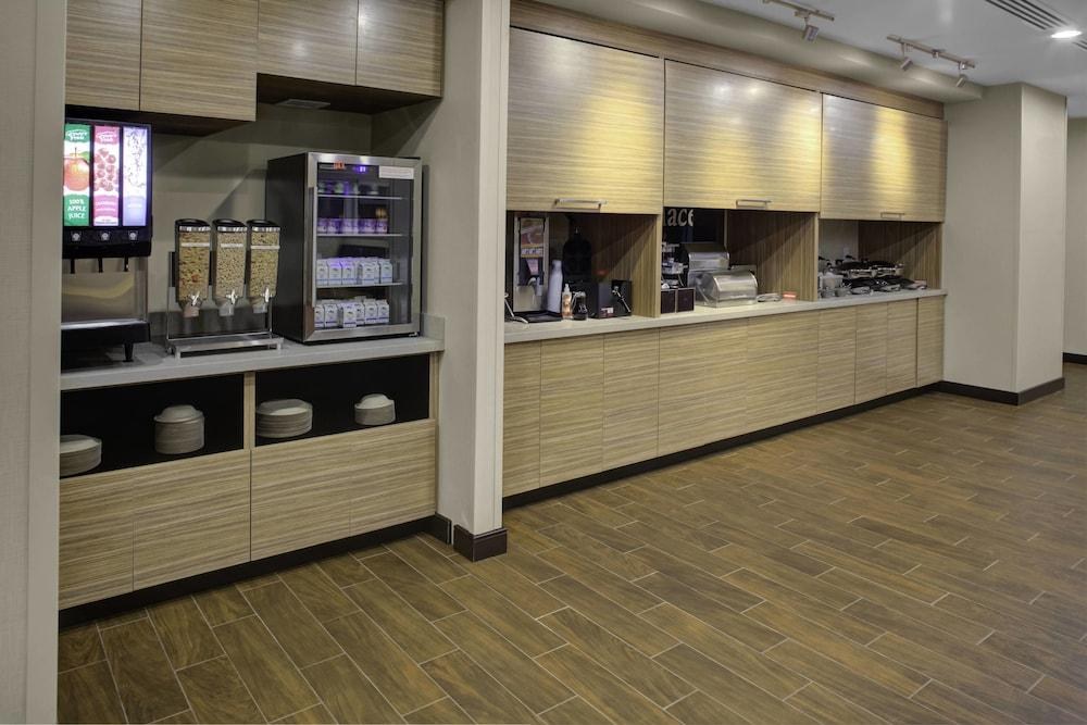 TOWNEPLACE SUITES ALBANY photo 3