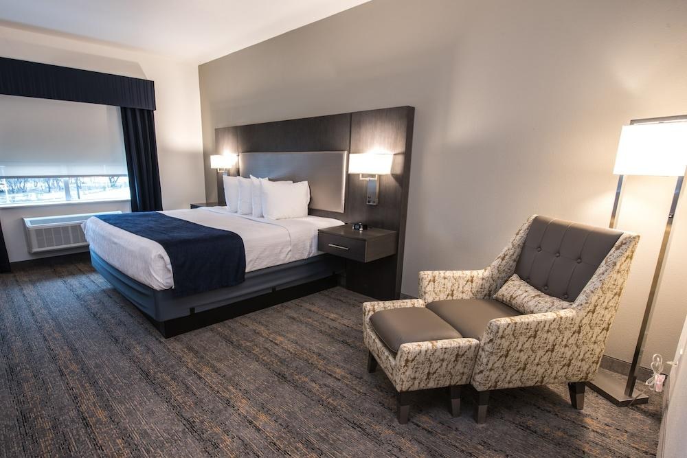 Best Western Plus Roland Inn & Suites photo 1