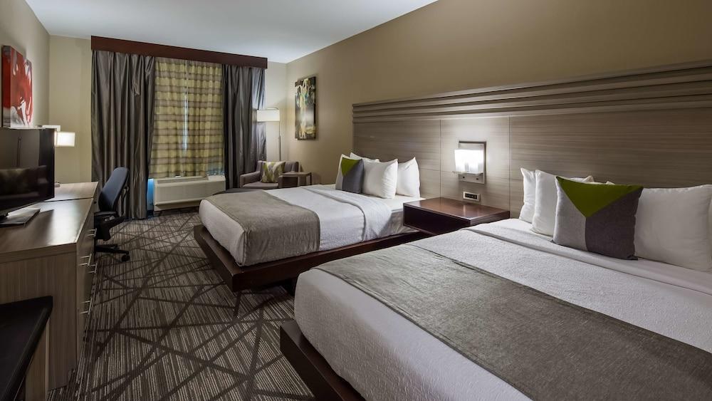 Best Western Plus Houston I-45 North Inn & Suites photo 2