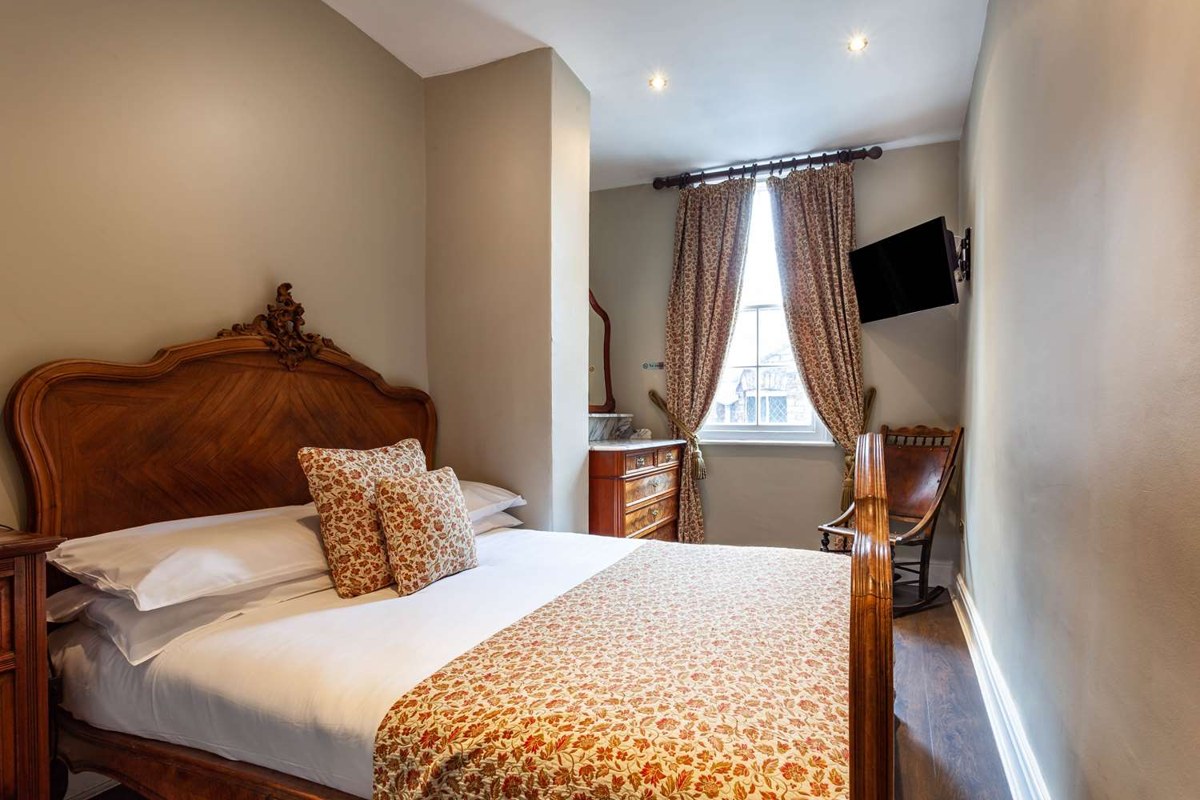 Guy Fawkes Inn, Sure Hotel Collection by Best Western