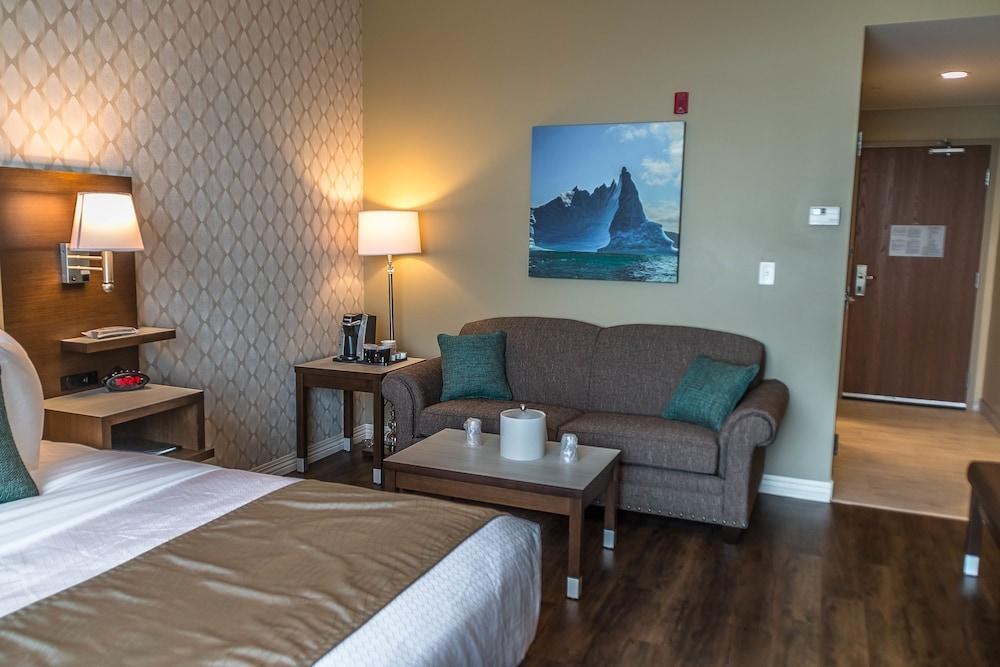 Best Western Plus St. John's Airport Hotel and Suites photo 2