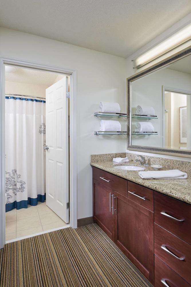 RESIDENCE INN CEDAR RAPIDS photo 3