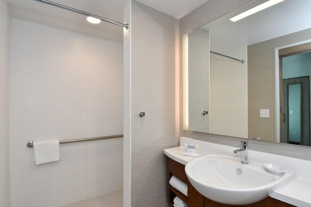SPRINGHILL SUITES CHARLOTTE UPTOWN photo 2