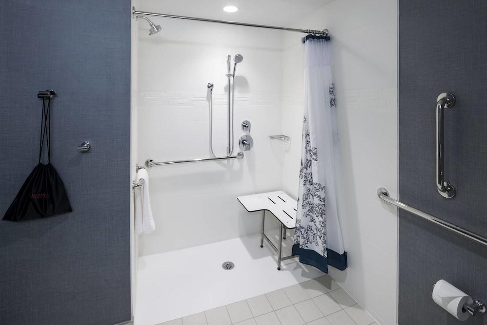 RESIDENCE INN RICHMOND DOWNTOWN photo 3