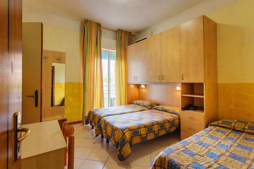 Hotel Canova photo 2