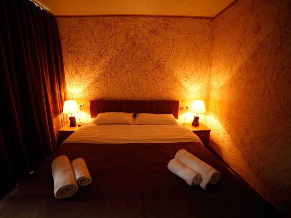 BANGURIANI HOTEL photo 1