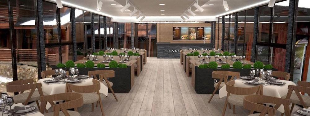 BANGURIANI HOTEL photo 3