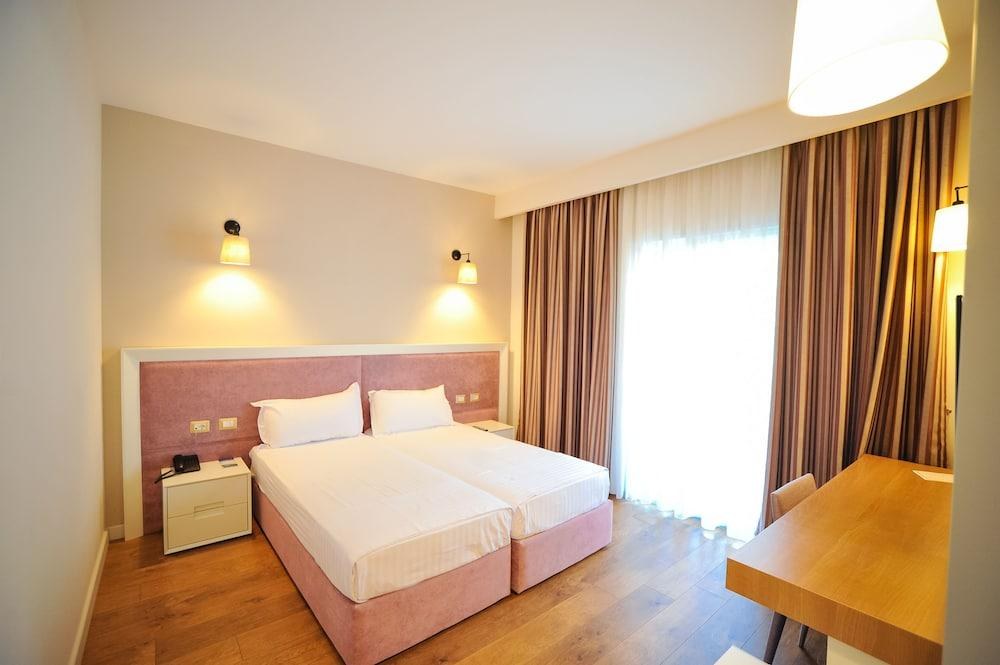 Sandy Beach Resort photo 1