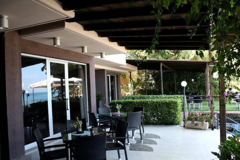 HOTEL AMBASADOR photo 1