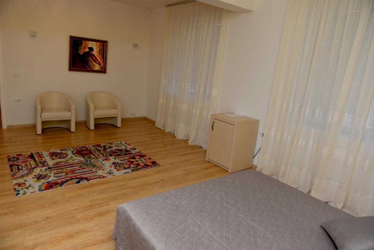 GRAND WHITE CITY HOTEL photo 1