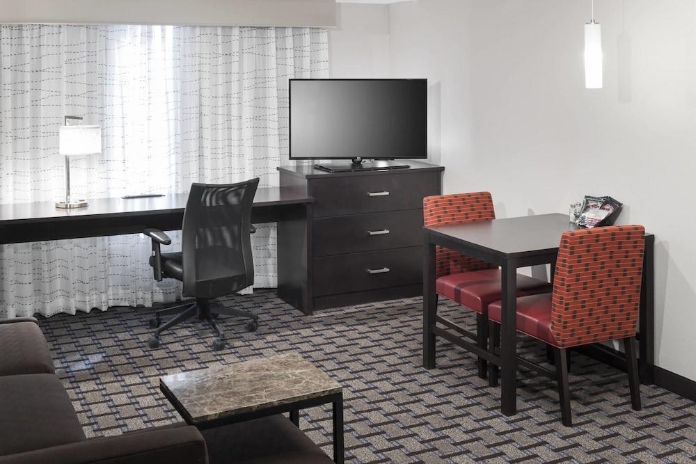 RESIDENCE INN DALLAS PLANO/RICHARDSON photo 2