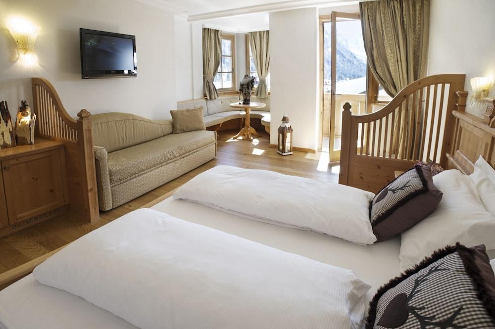 Sporthotel Romantic Plaza photo 1