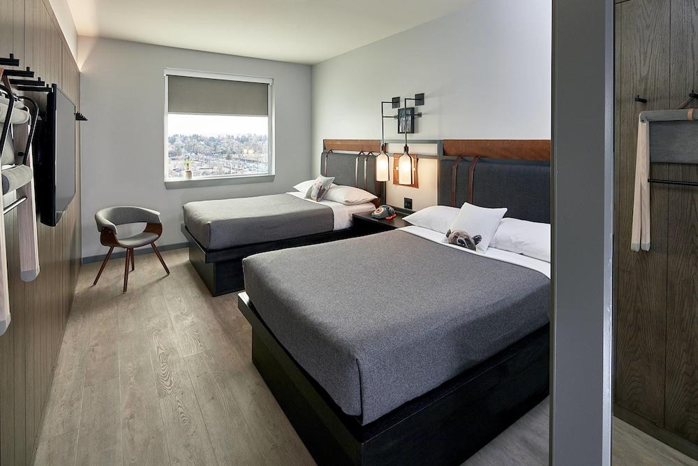 MOXY DENVER CHERRY CREEK photo 2