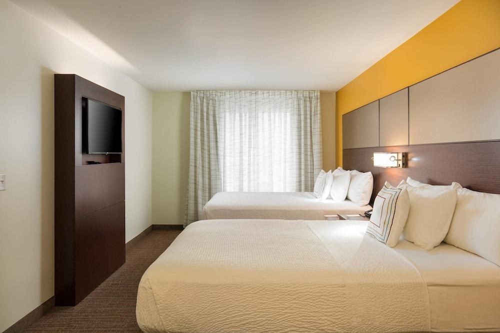 RESIDENCE INN DENVER STAPLETON photo 2