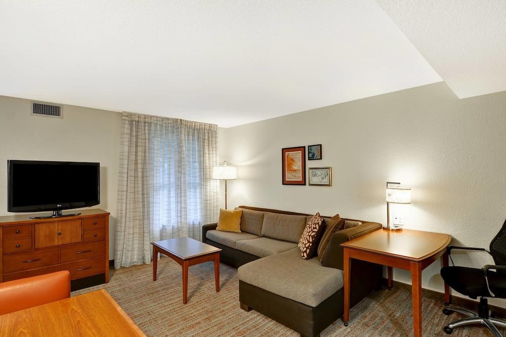 RESIDENCE INN MORGANTOWN photo 1