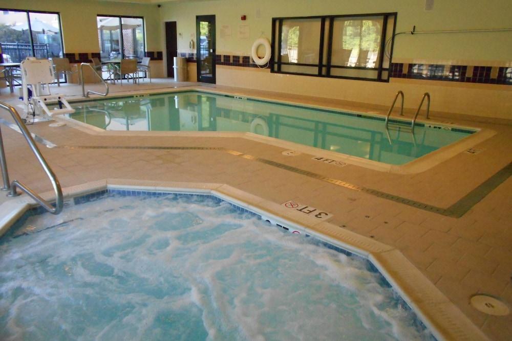 SPRINGHILL SUITES MORGANTOWN photo 4