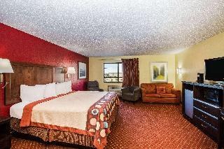 Baymont by Wyndham Cedar Rapids photo 4