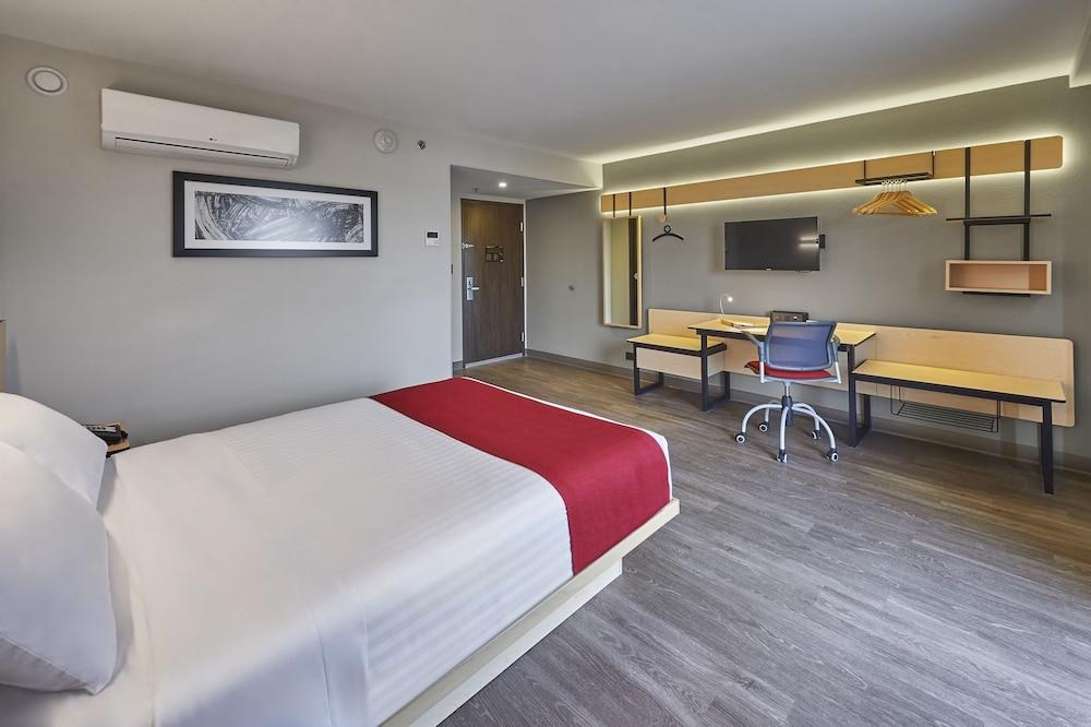 CITY EXPRESS CDMX LA VILLA photo 1