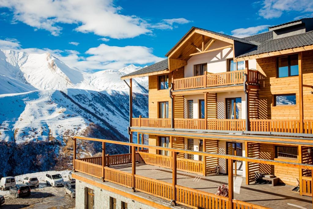 GUDAURI INN