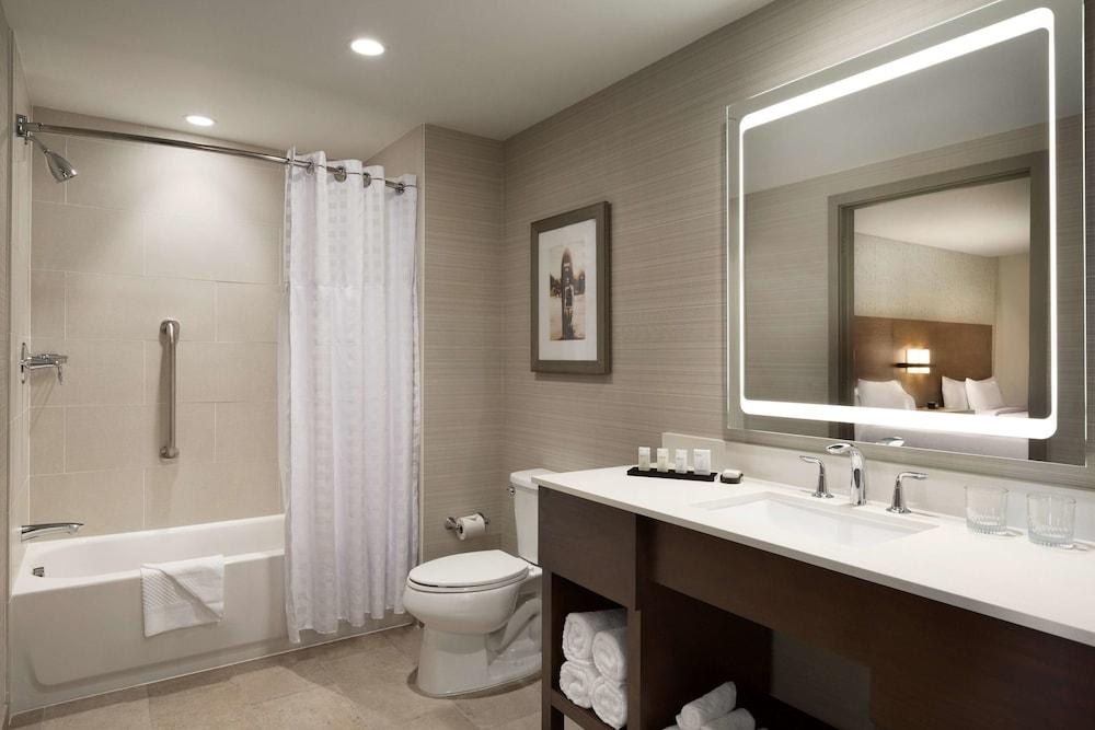 Embassy Suites by Hilton Oahu Kapolei photo 3
