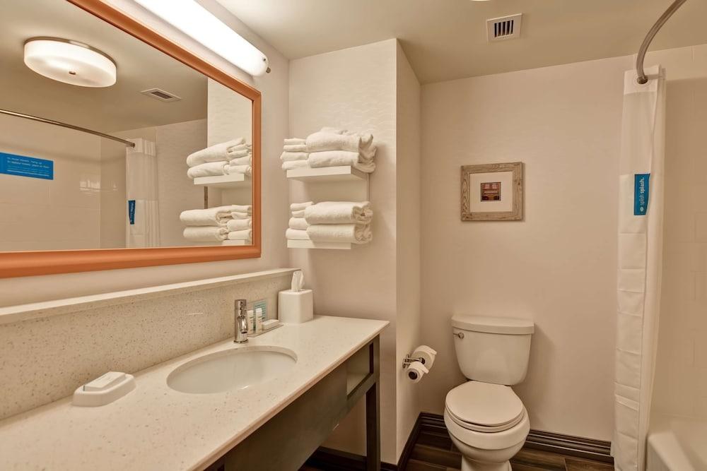 Hampton Inn Atlanta Kennesaw photo 3