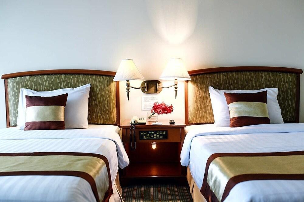 The Royal City Hotel photo 3