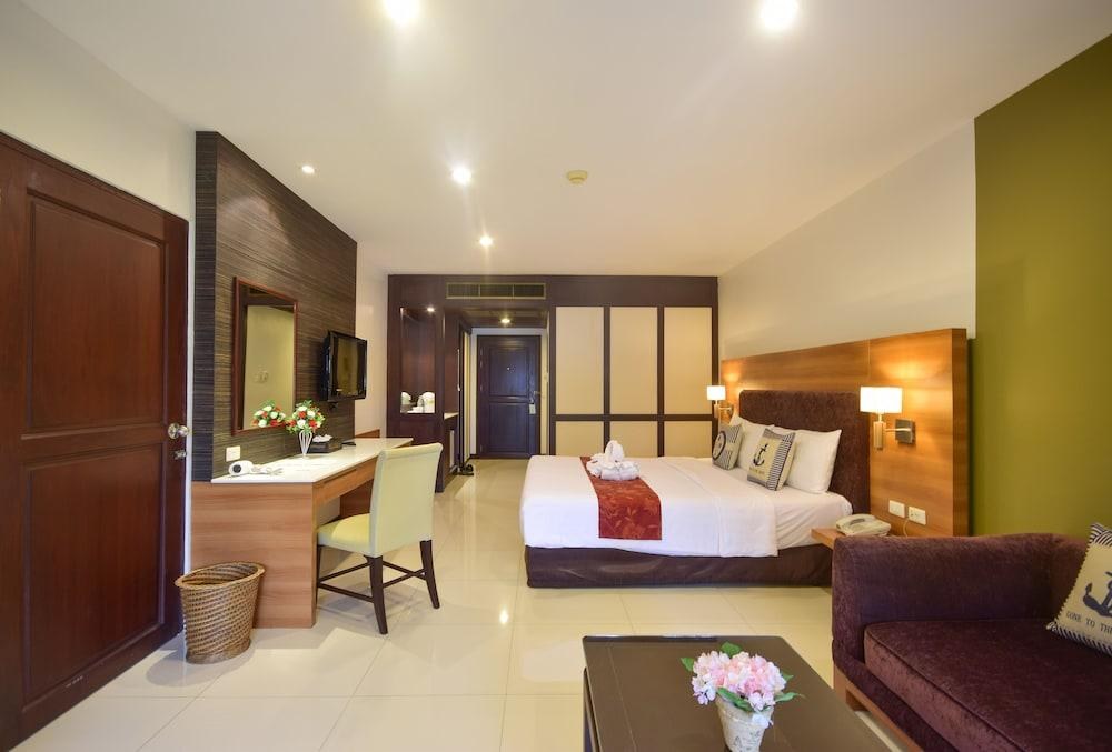 NH Boat Lagoon Phuket Resort photo 3