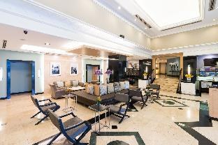 Evergreen Place Siam by UHG photo 1