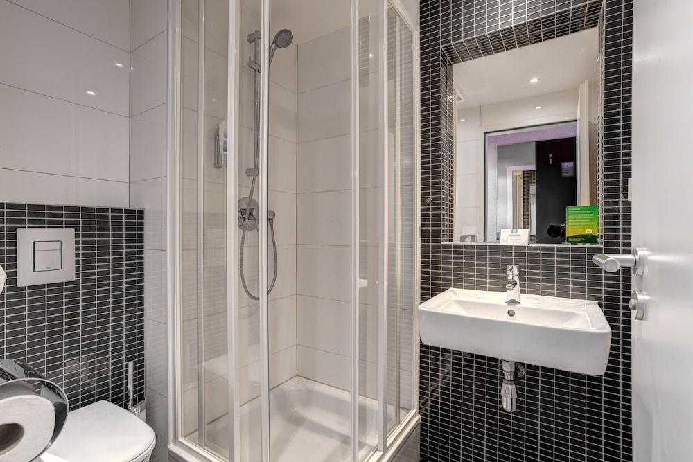 MEININGER HOTEL FRANKFURT/MAIN MESSE photo 2