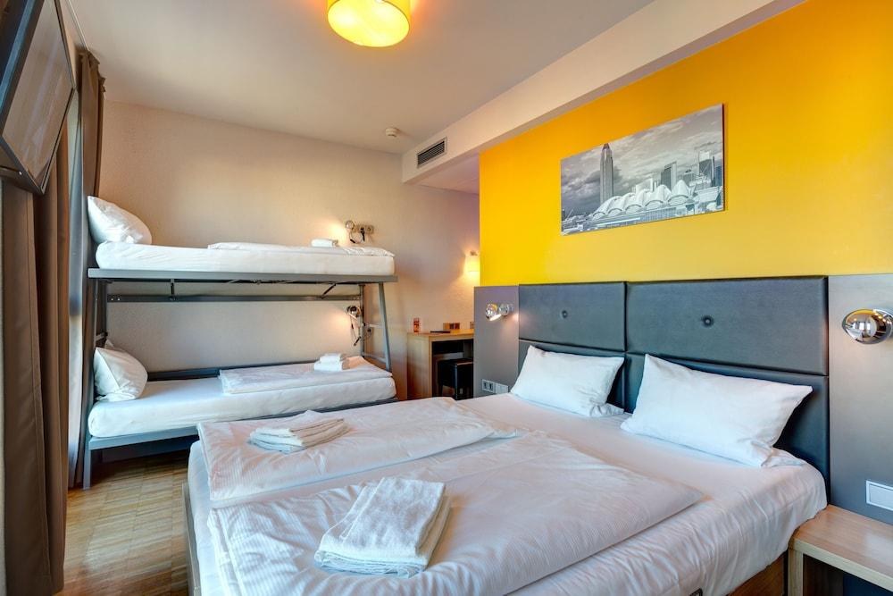 MEININGER HOTEL FRANKFURT/MAIN MESSE photo 4