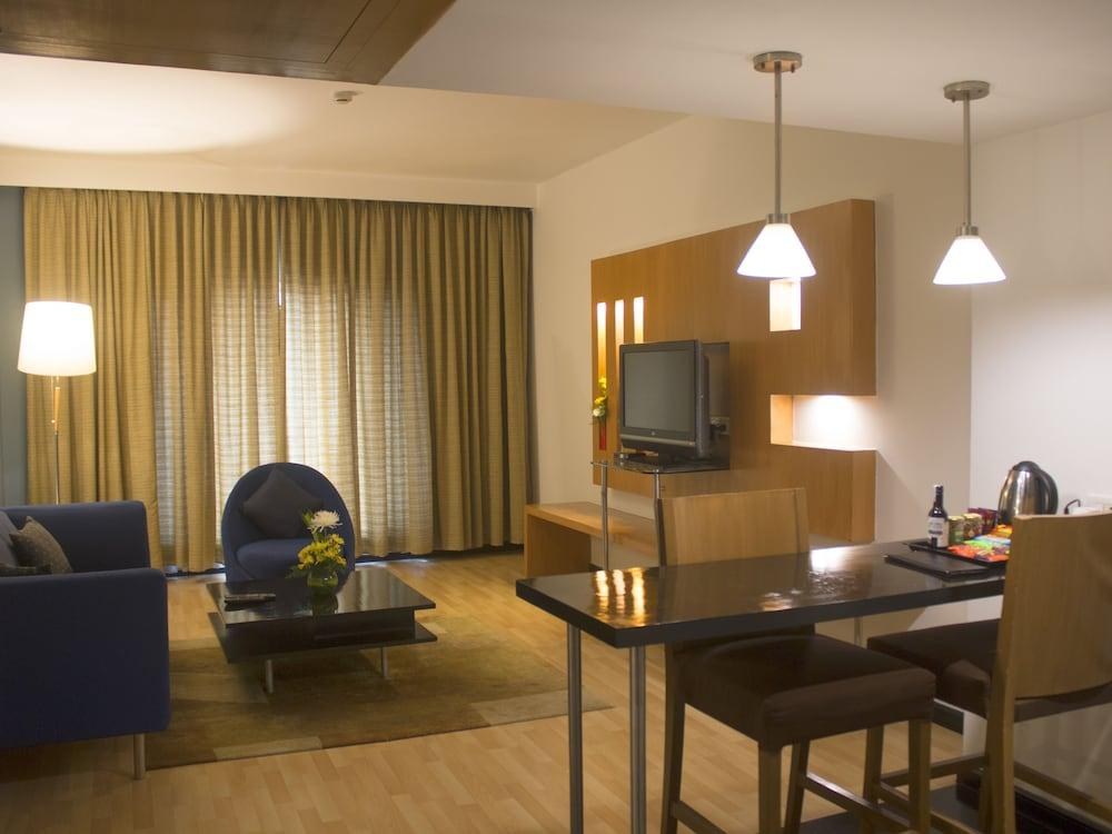 Hotel Royal Orchid Bangalore photo 4