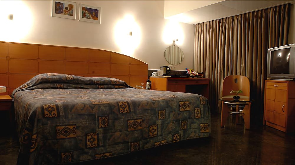 Ramee Guestline- Khar