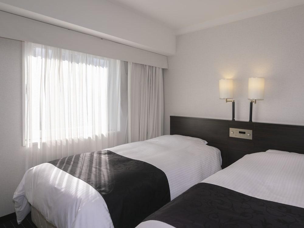 APA HOTEL YODOYABASHIEKIMAE photo 2