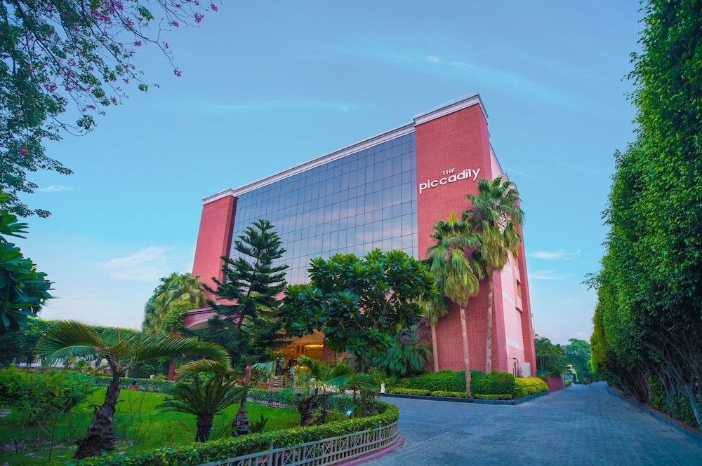 The Piccadily Hotel Lucknow
