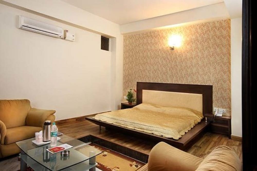 Mandakini Palace Hotel