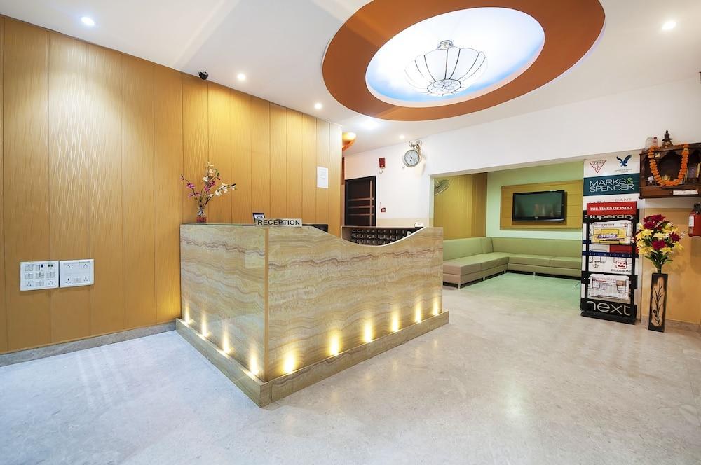 Hotel Apra International photo 2