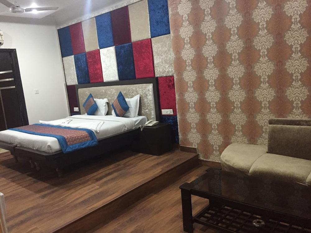 Hotel Apra International photo 3