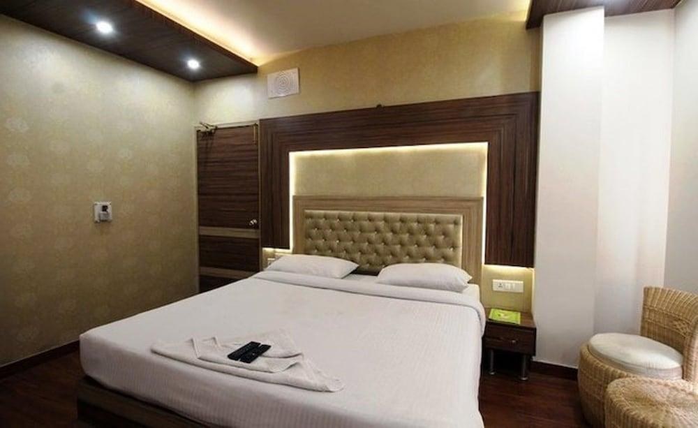 HOTEL CLASSIC photo 3